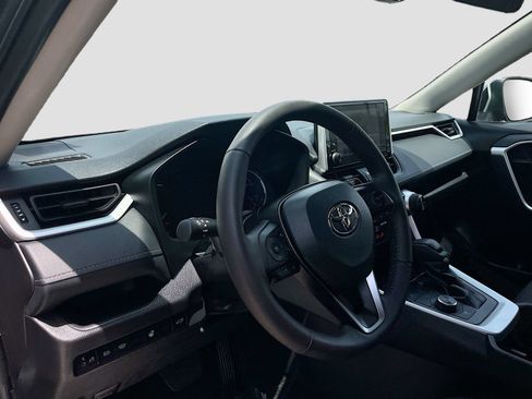 Used 2025 Toyota RAV4 XLE w/ Convenience Package AWD/4WD image 9