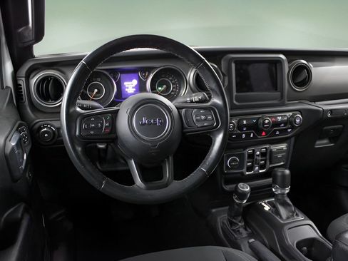 Used 2022 Jeep Wrangler Unlimited Sport AWD/4WD image 2
