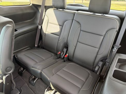 Used 2017 GMC Acadia Denali w/ Technology Package image 13