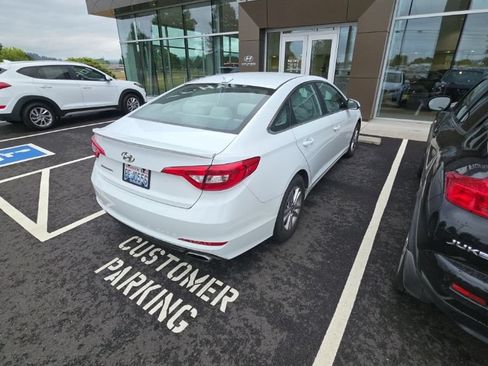 Used 2015 Hyundai Sonata SE FWD image 6