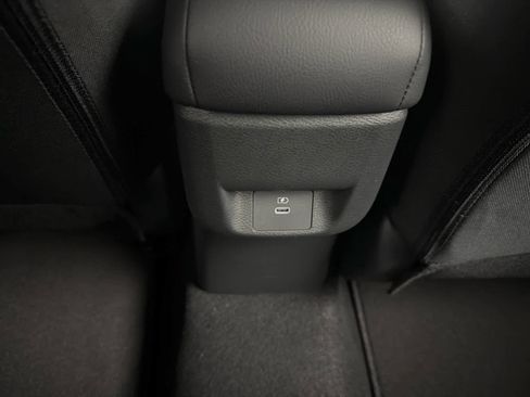 New 2025 Nissan Versa SR w/ Trunk Package image 22