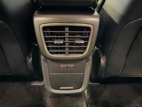 Used 2018 Lincoln MKX Reserve w/ Lincoln MKX Climate Package image 35