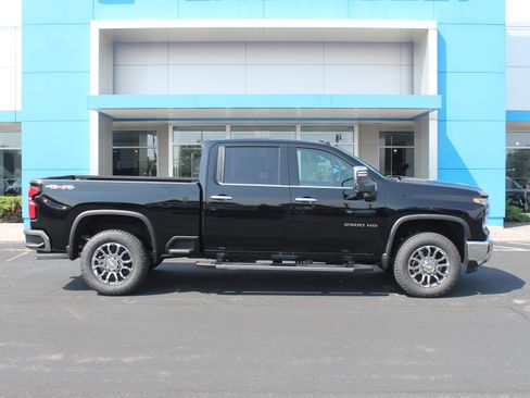 New 2026 Chevrolet Silverado 2500 LTZ w/ LTZ Premium Package AWD/4WD image 6
