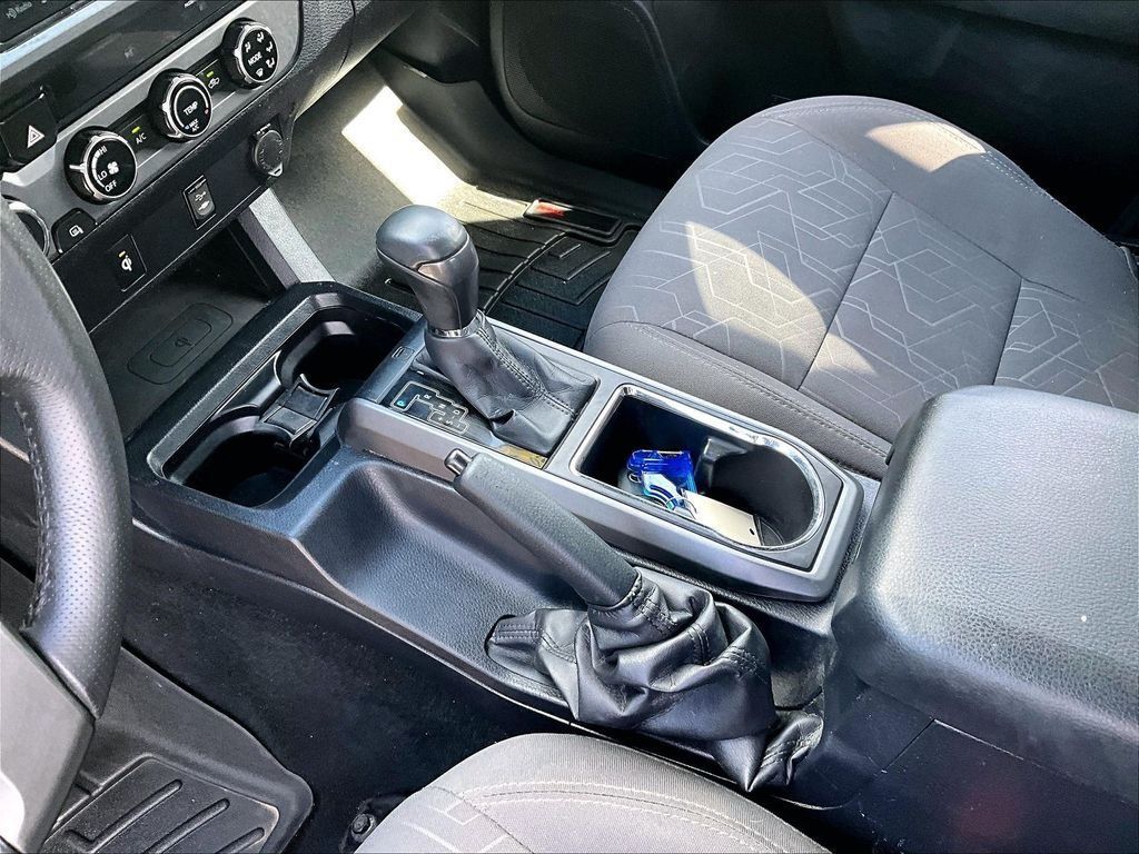 Used 2017 Toyota Tacoma TRD Off-Road w/ Tow Package AWD/4WD image 20