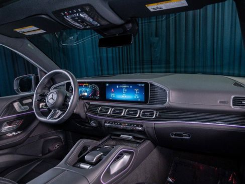 New 2026 Mercedes-Benz GLS 580 4MATIC image 4