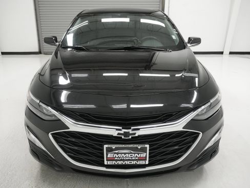 Used 2023 Chevrolet Malibu RS image 2