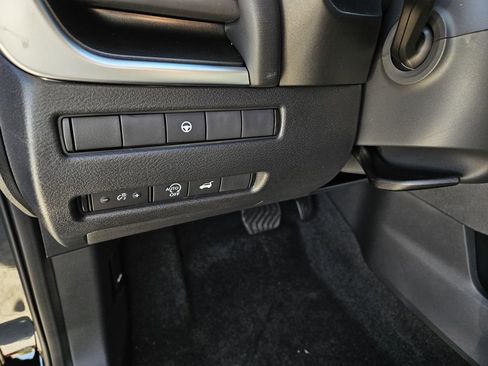 New 2026 Nissan Rogue SV image 15