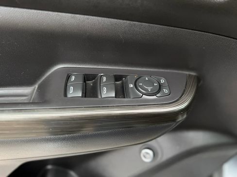 Used 2020 GMC Acadia SLT FWD image 13