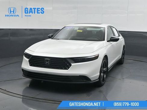 Used 2023 Honda Accord Sport image 6