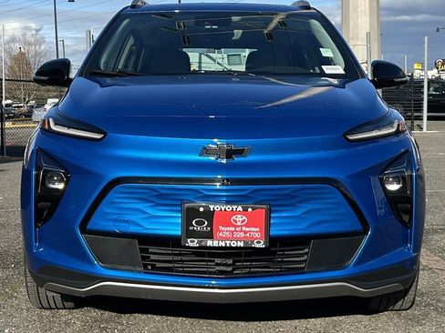 Used 2022 Chevrolet Bolt EUV Premier w/ Launch Edition image 2