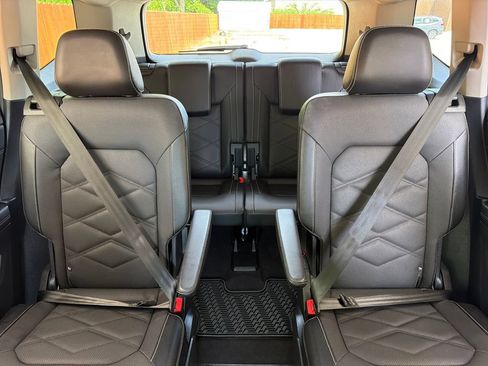 Used 2024 Volkswagen Atlas SE FWD image 30