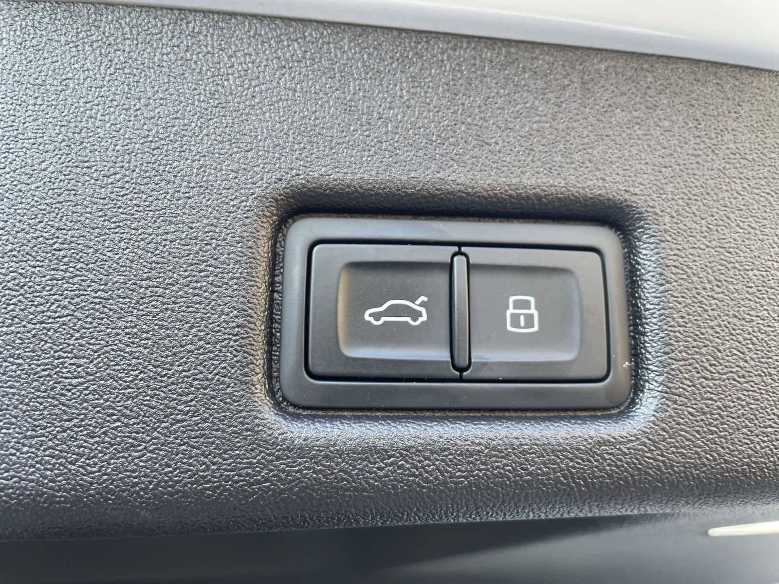 Certified 2025 Audi Q5 Premium Plus AWD/4WD image 21