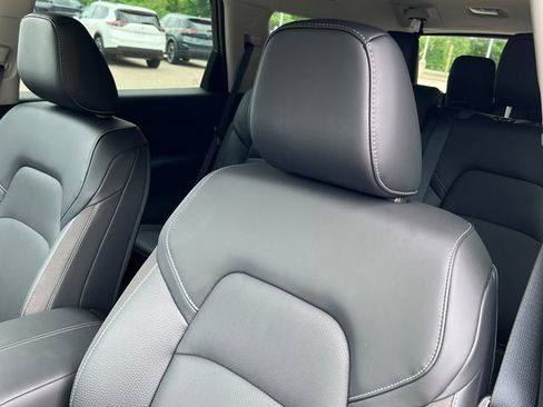New 2026 Nissan Pathfinder SL AWD/4WD image 12