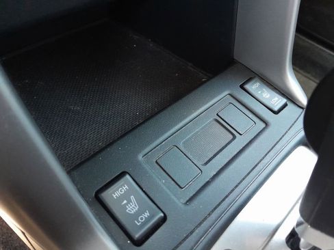 Used 2015 Subaru Forester 2.5i Premium w/ All-Weather Package AWD/4WD image 26