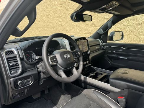 Used 2020 RAM 1500 Laramie AWD/4WD image 15
