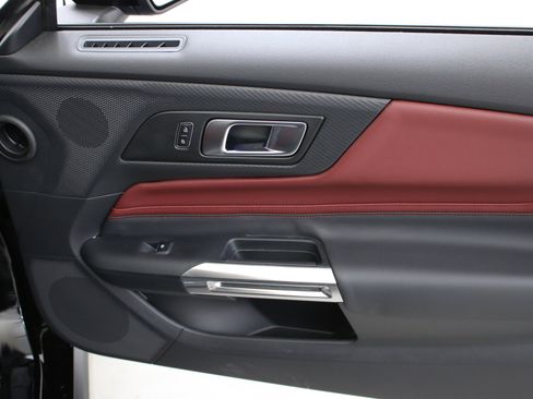 Used 2025 Ford Mustang GT Premium RWD image 31