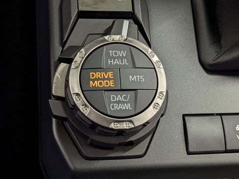 New 2025 Toyota 4Runner 4WD image 33