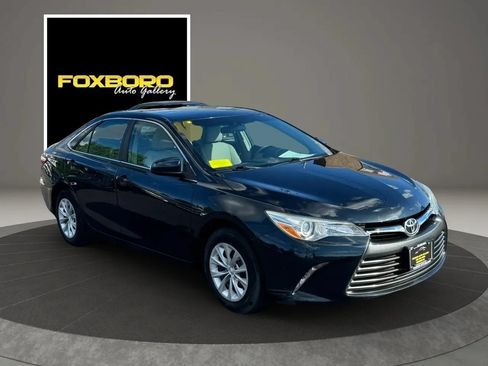 Used 2015 Toyota Camry LE FWD image 3