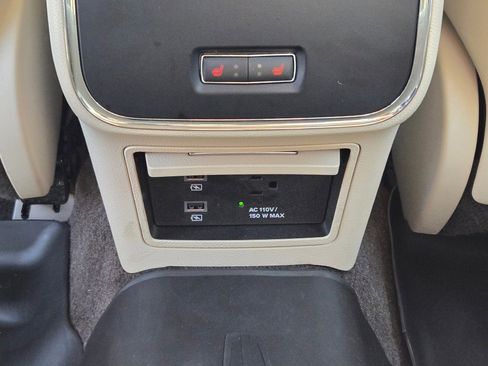 Used 2017 Lincoln Continental Select w/ Climate Package image 15