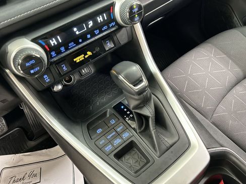 Used 2019 Toyota RAV4 XLE w/ Convenience Package AWD/4WD image 17