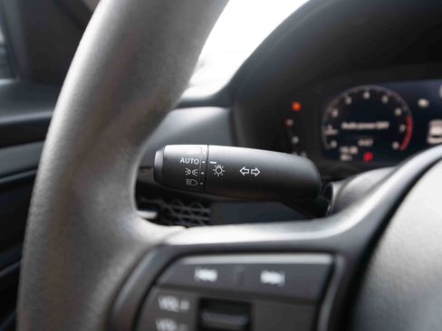 Used 2025 Honda Accord SE image 13