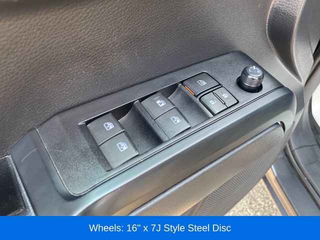 Used 2022 Toyota Tacoma SR AWD/4WD image 16
