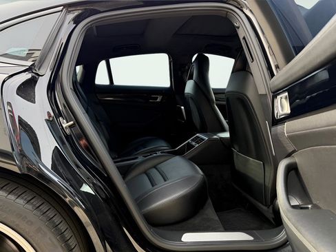 Used 2019 Porsche Panamera 4 image 26