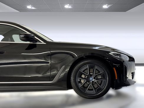Used 2023 BMW i4 eDrive40 w/ Premium Package RWD image 34