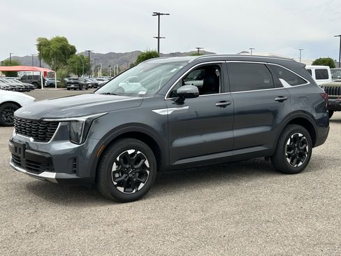 Certified 2024 Kia Sorento S image 2