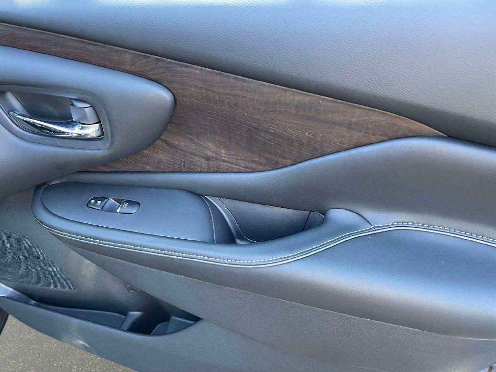 Used 2020 Nissan Murano Platinum FWD image 9