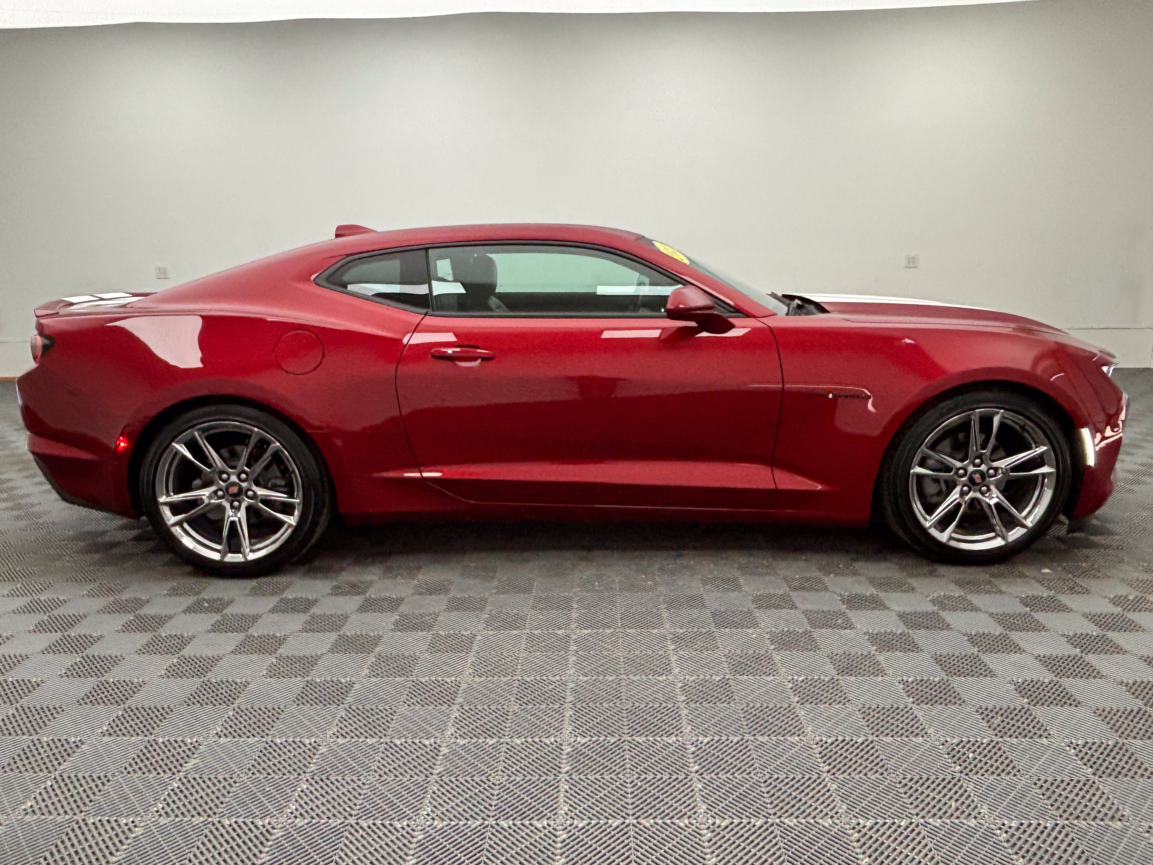 Used 2022 Chevrolet Camaro LT w/ RS Package RWD image 7