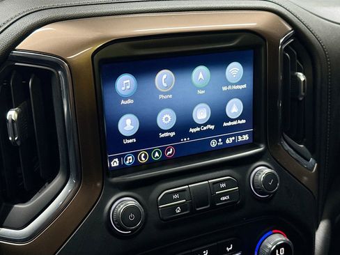 Used 2021 Chevrolet Silverado 1500 High Country w/ Technology Package image 18