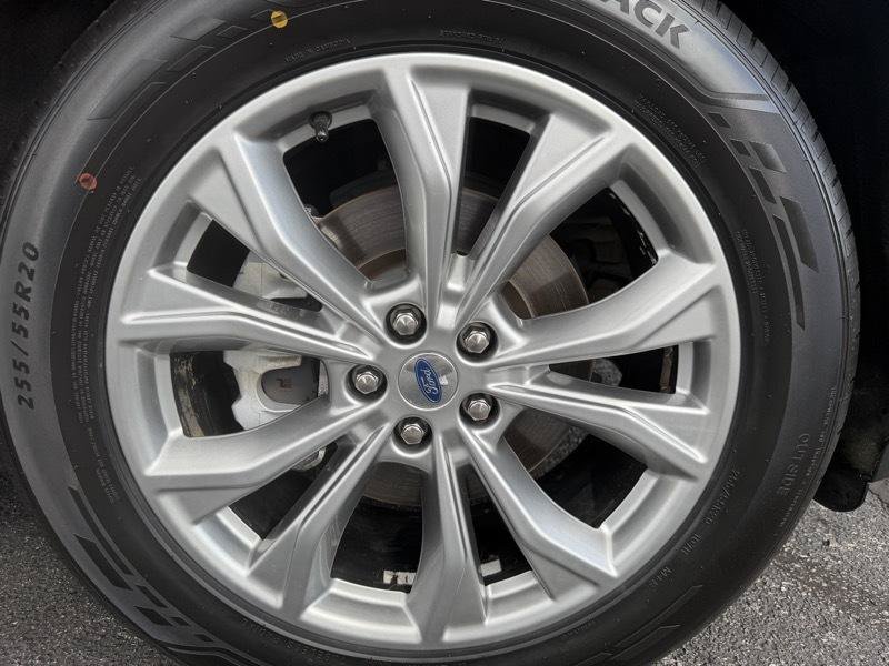 Used 2020 Ford Explorer XLT w/ Equipment Group 202A RWD image 33