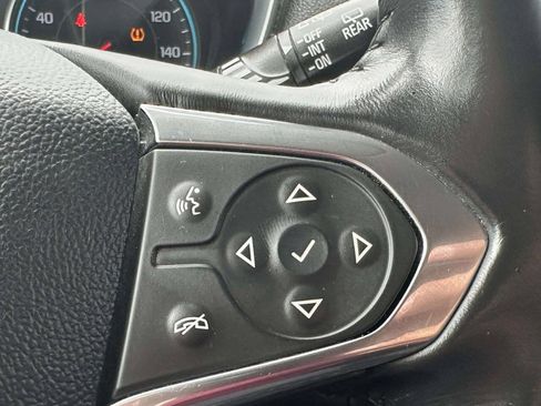 Used 2019 Chevrolet Traverse LT w/ LT Premium Package AWD/4WD image 40