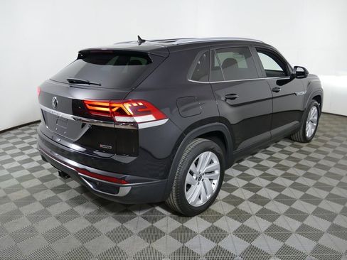 Used 2021 Volkswagen Atlas Cross Sport SE AWD/4WD image 3