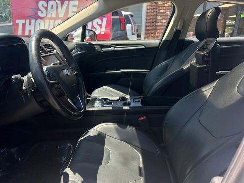 Used 2020 Ford Fusion Titanium AWD/4WD image 17