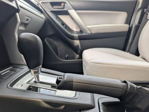 Used 2016 Subaru Forester 2.5i w/ Alloy Wheel Package image 18