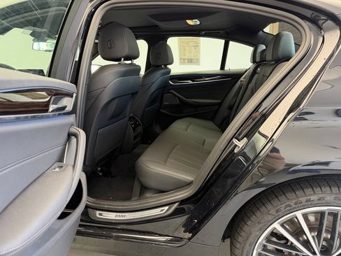 Used 2023 BMW 530e w/ Premium Package RWD image 8