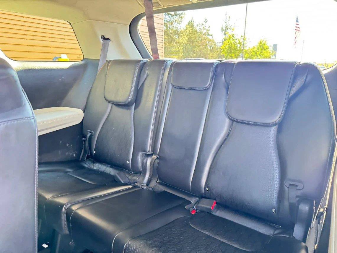 Used 2022 Kia Carnival LX FWD image 22