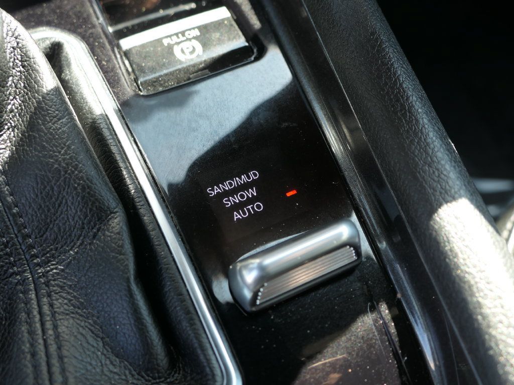 Used 2024 Jeep Compass Latitude AWD/4WD image 19