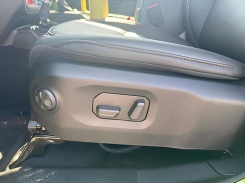 New 2026 Jeep Wrangler Unlimited Rubicon AWD/4WD image 28