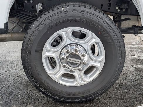 Used 2025 Ford F350 XLT image 16