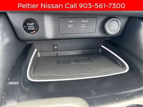 Certified 2024 Nissan Rogue Platinum w/ Platinum Premium Package FWD image 18