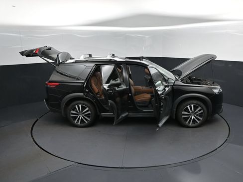Used 2023 Nissan Pathfinder Platinum w/ Cargo Package FWD image 51