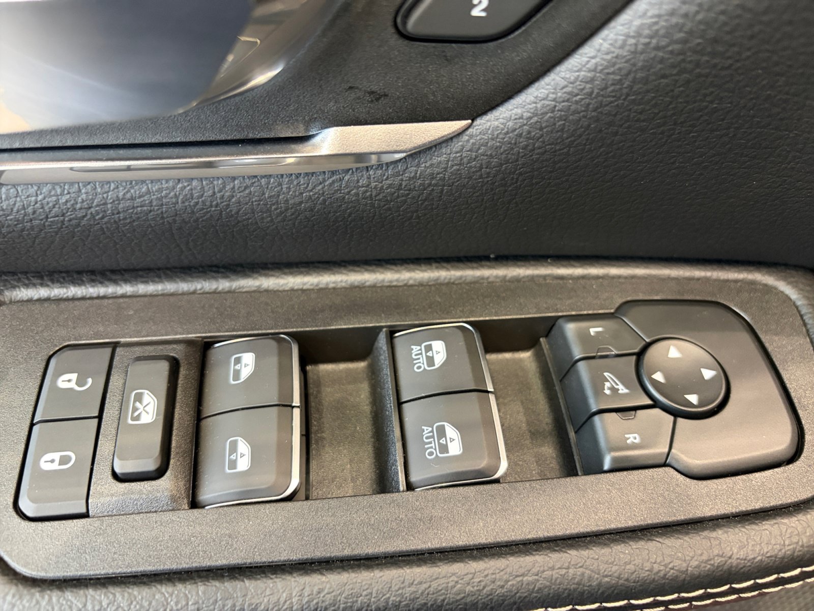 New 2026 RAM 1500 Laramie w/ Night Edition AWD/4WD image 13