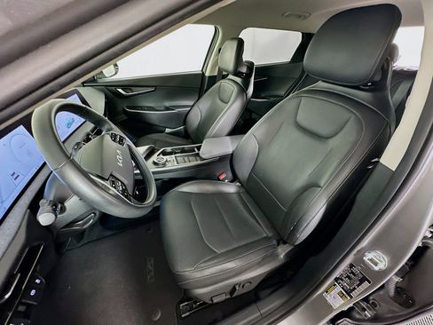 Used 2024 Kia EV6 Wind image 13