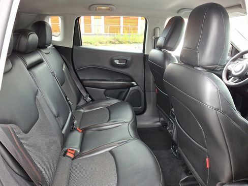 Used 2021 Jeep Compass Trailhawk image 15