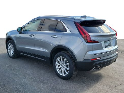 Used 2023 Cadillac XT4 Luxury w/ Cold Weather Package image 6