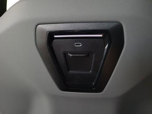 Certified 2025 BMW 530i image 35