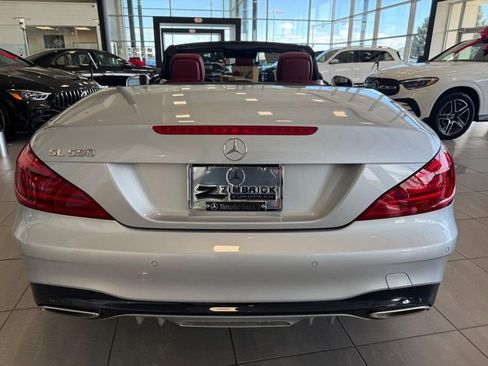 Used 2019 Mercedes-Benz SL 550 image 3